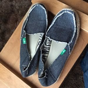 Sanuk 5 slip on